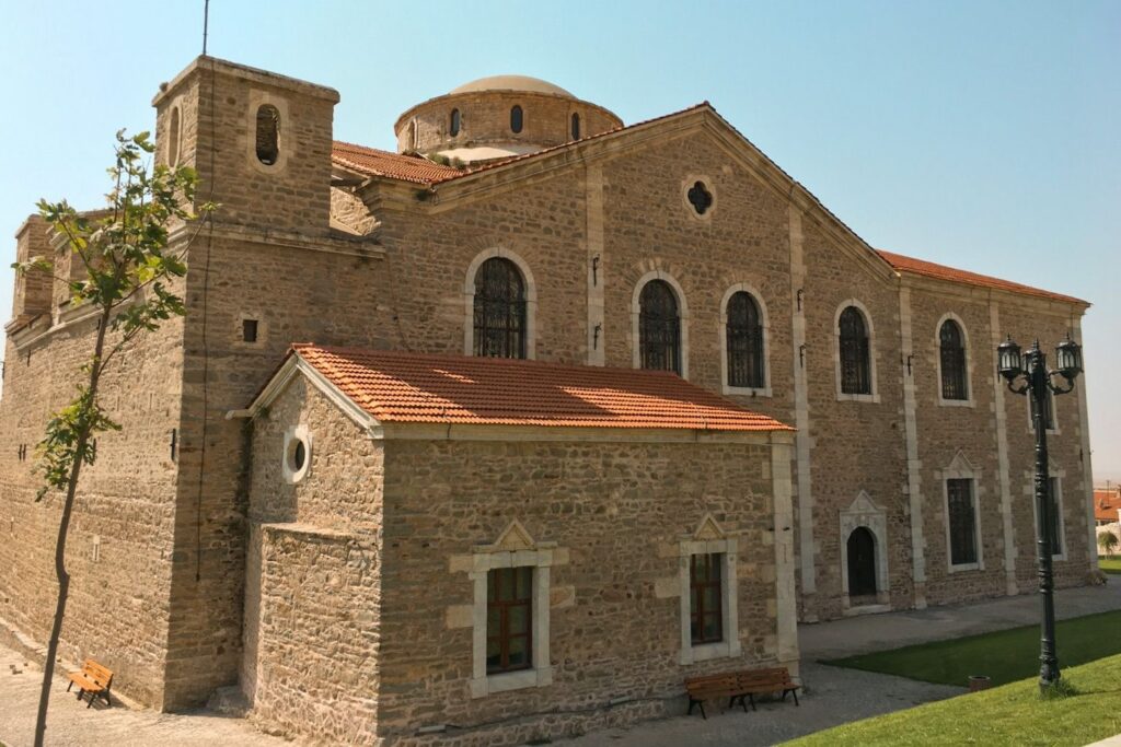 Surp-Yerortutyun-Ermeni-Kilisesi-Sivrihisar-1-1024x683 Sivrihisar`da Gezilecek Yerler
